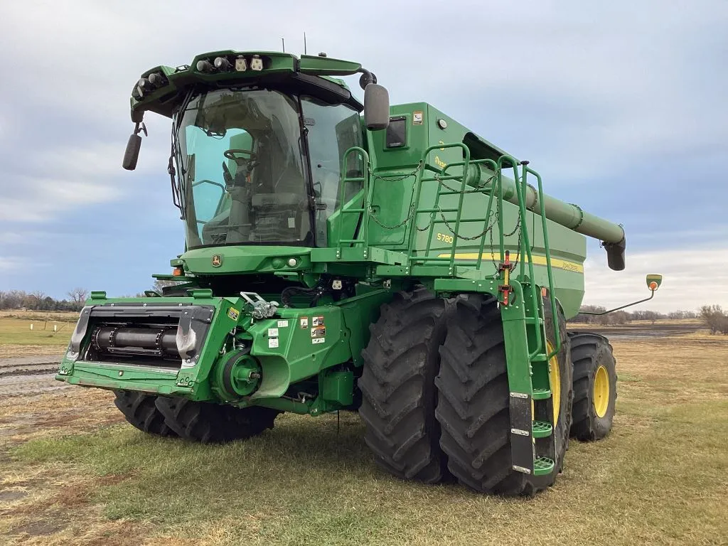 2024 John Deere S780