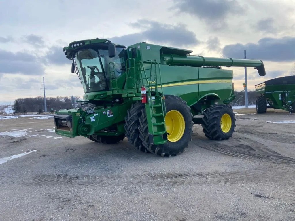 2021 John Deere S780