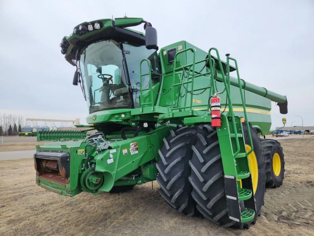 2024 John Deere S780