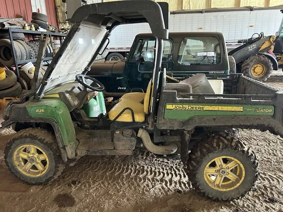 2011 John Deere XUV 825I GREEN
