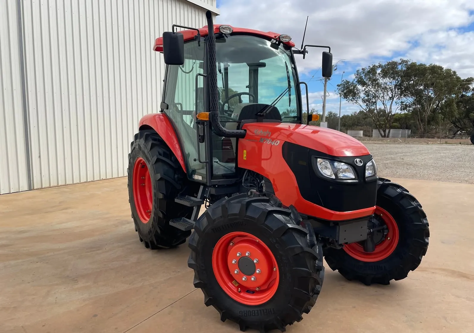 2013 Kubota M7040