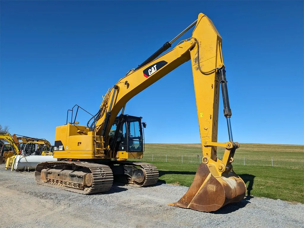 2014 Caterpillar 328D LCR