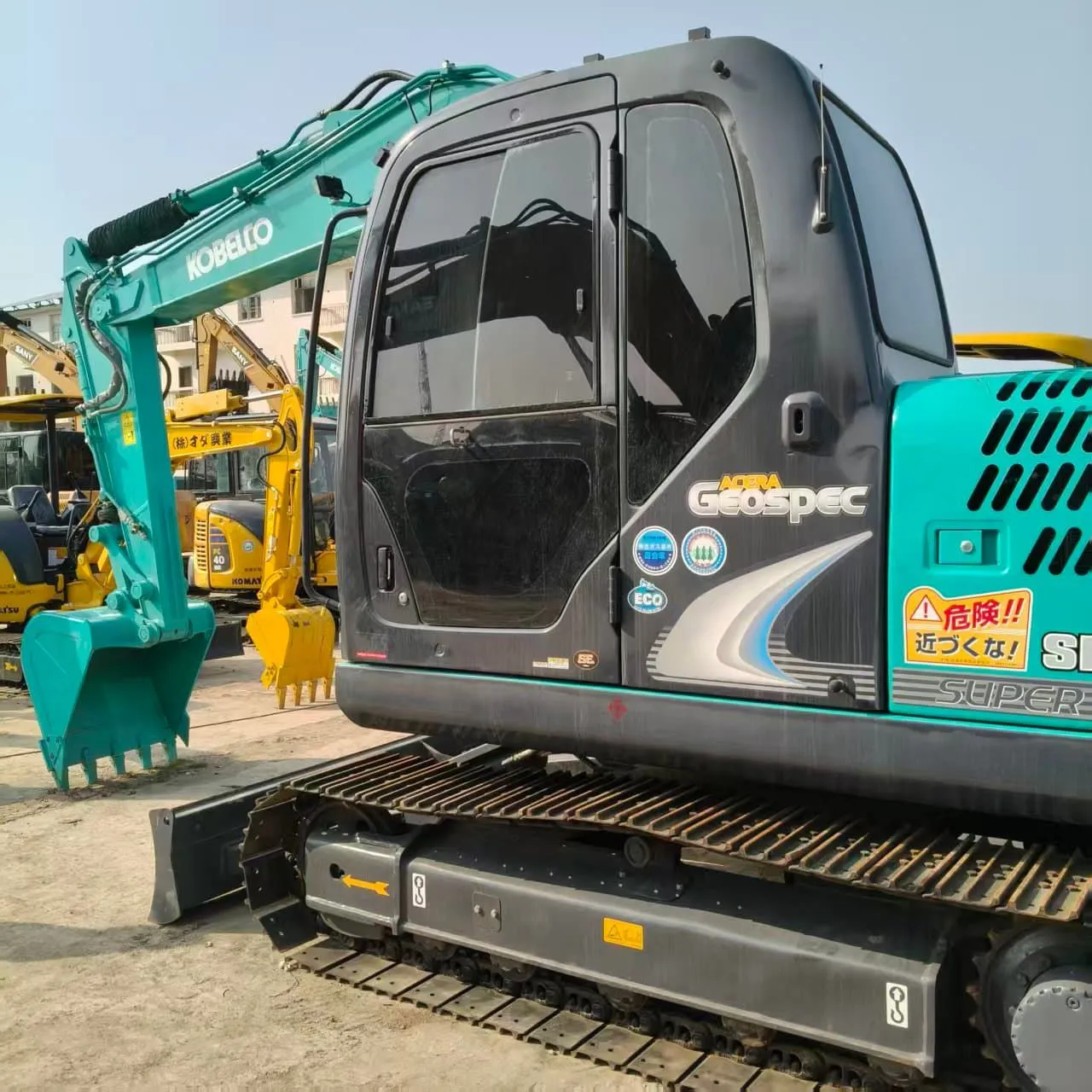 Kobelco SK75