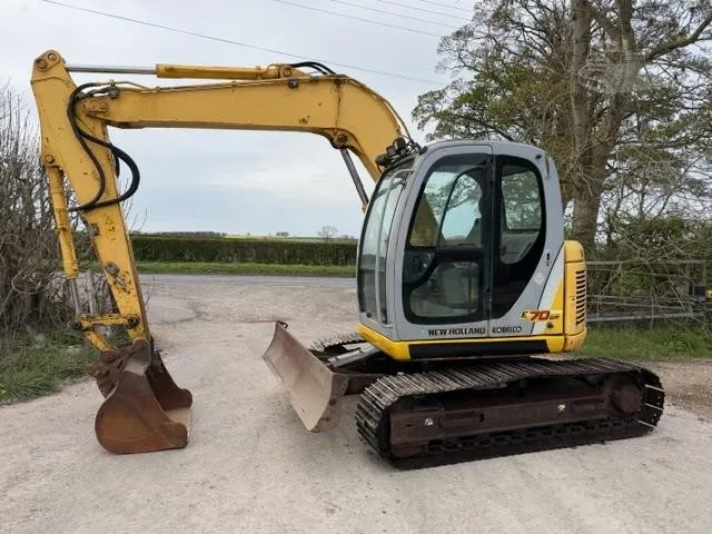 2006 New Holland E70SR
