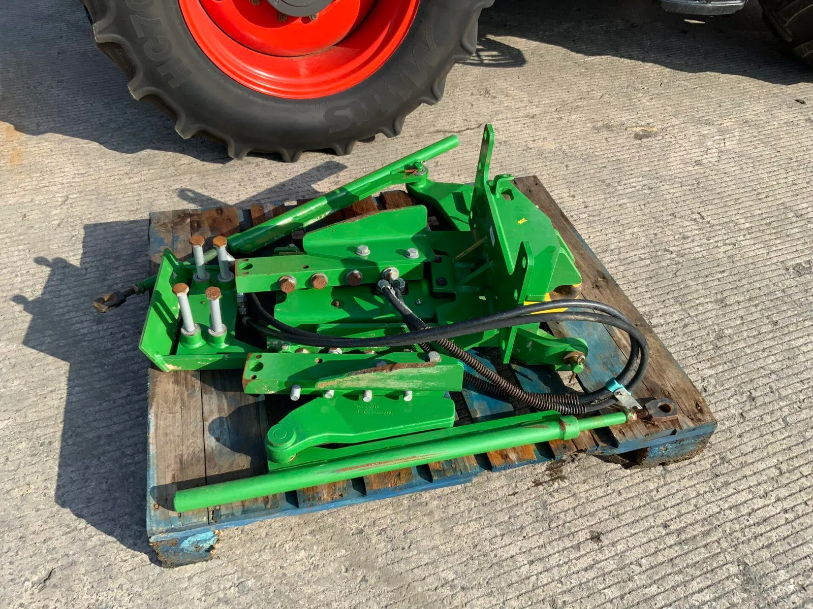 John Deere Pick Up Hitch To Suit JD 7310