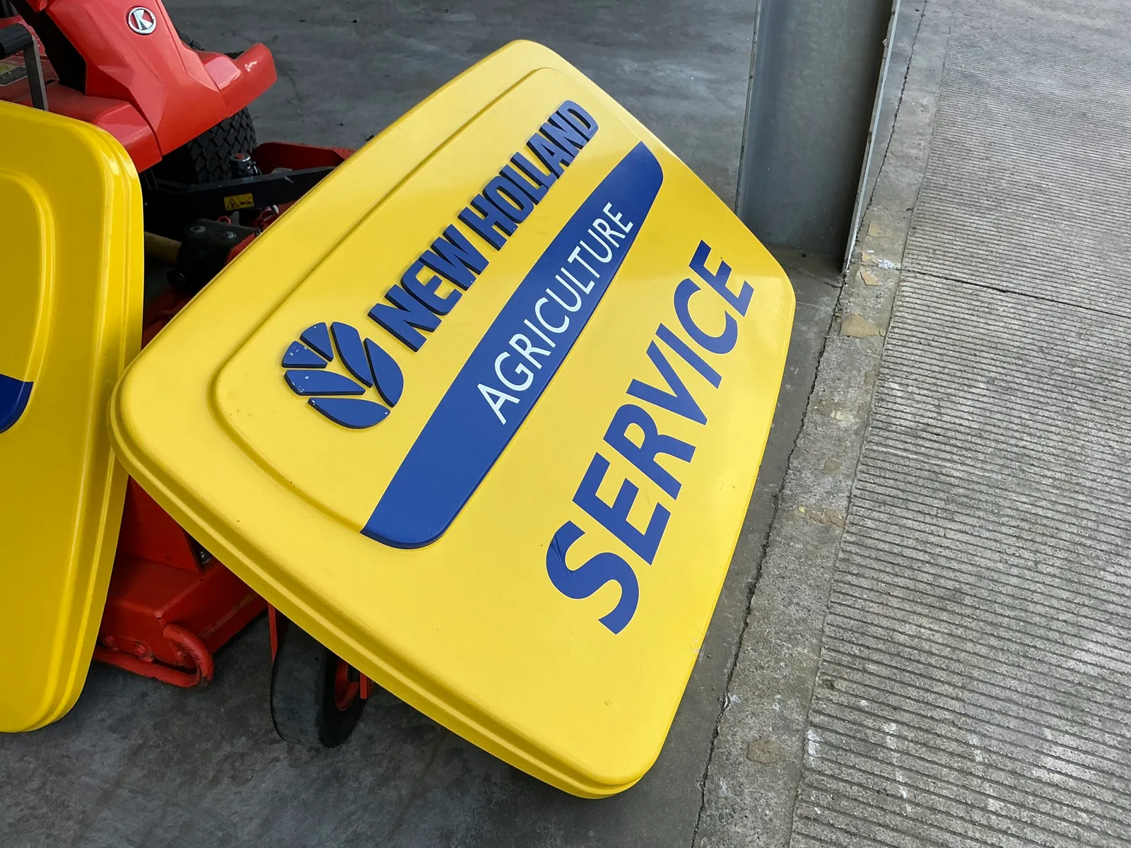 New Holland Service Sign
