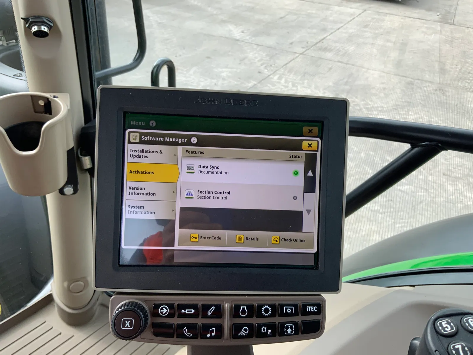 John Deere 6215R Premium Edition Tractor (ST26613)