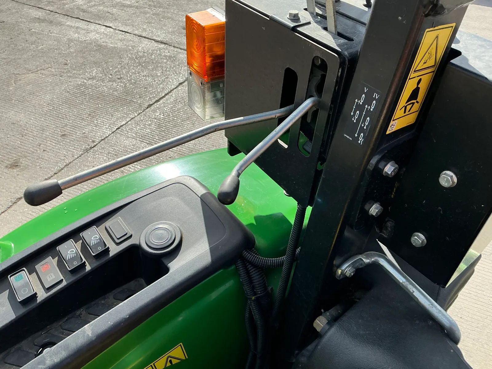 John Deere 4049M Tractor (ST26251)