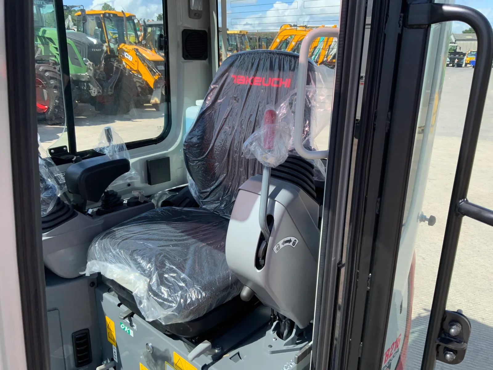 Takeuchi New Unused Takeuchi TB216