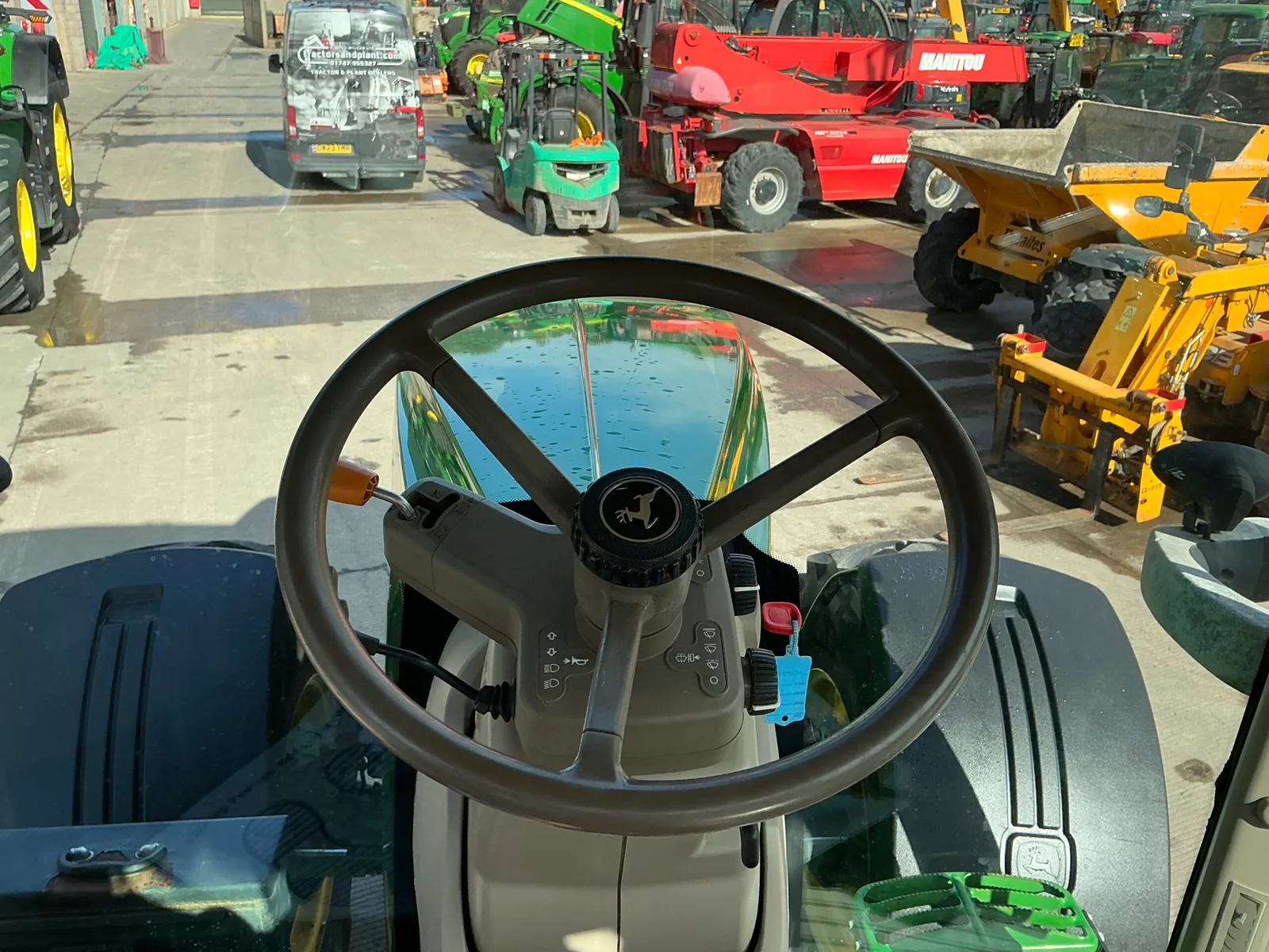 John Deere 7250R Tractor (ST24557)